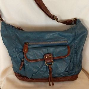 Bueno Shoulder Handbag